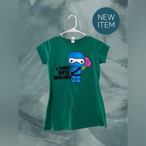 "I Only Date Ninjas" graphic t-shirt label does not show size 23 length 15 pits